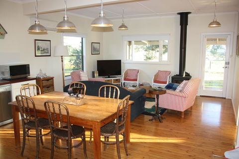 Rabbiters Hut - Accommodation Daintree 6