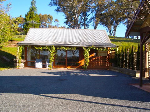 STUDIO ECHUNGA Adelaide Hills - Accommodation Daintree 16