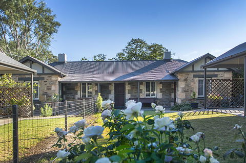 Stoneleigh Cottage Bed And Breakfast - Accommodation Daintree 0