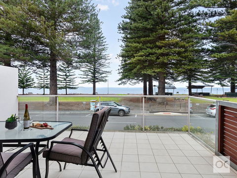 Breeze Beachfront Apartment - Accommodation Daintree 34