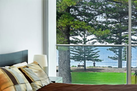 Breeze Beachfront Apartment - Accommodation Daintree 11