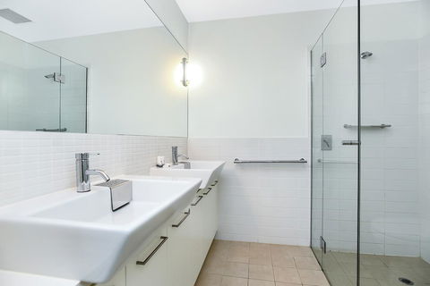Breeze Beachfront Apartment - Accommodation Daintree 18