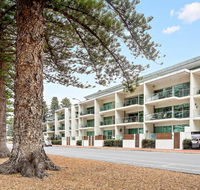 Breeze Beachfront Apartments - Accommodation Daintree