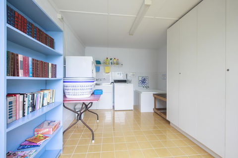 Lake Edge Apartments - Accommodation Daintree 4