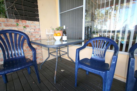 Lake Edge Apartments - Accommodation Daintree 12