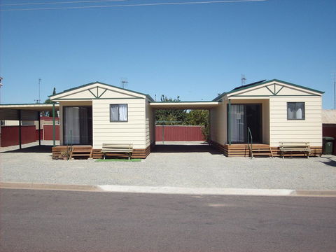 Jacko's Holiday Cabins - Accommodation Daintree 0