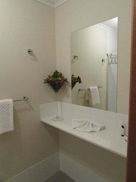 Lazy Days Cottage - Victor Harbor - Accommodation Daintree 20