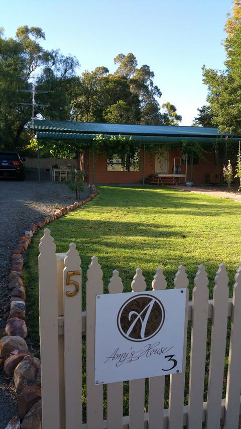 Amy\'s House Bed & Breakfast - Accommodation Daintree 11
