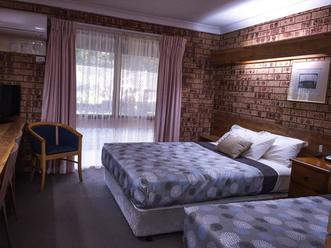 Ten Dollar Town Motel - Accommodation Daintree 5