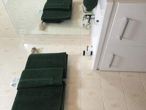 Ten Dollar Town Motel - Accommodation Daintree 8