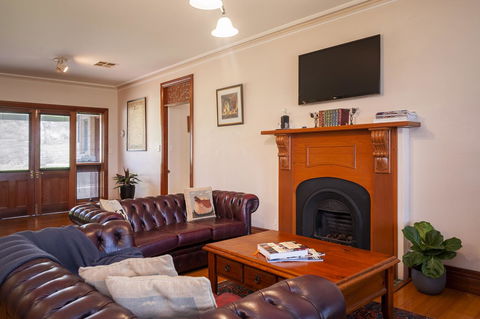 Angaston Saleyards Luxury Accommodation - Accommodation Daintree 24