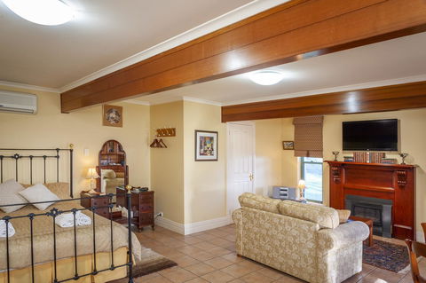 Angaston Saleyards Luxury Accommodation - Accommodation Daintree 20