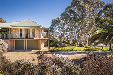 Angaston Saleyards Luxury Accommodation - Accommodation Daintree 22