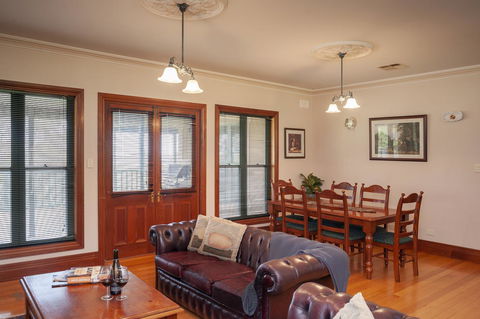 Angaston Saleyards Luxury Accommodation - Accommodation Daintree 7