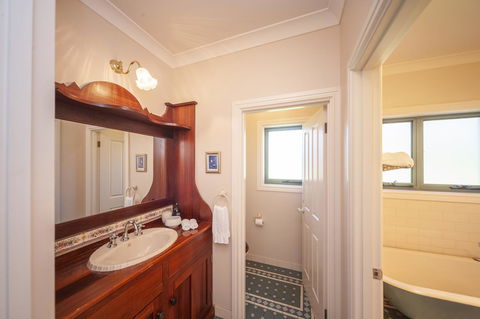 Angaston Saleyards Luxury Accommodation - Accommodation Daintree 14