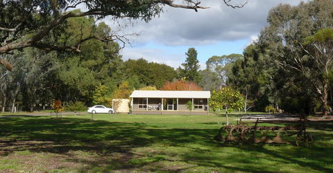 Camawald Coonawarra Cottage B&B - Accommodation Daintree 0