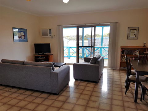 Marion Bay Holiday Villas - Accommodation Daintree 1
