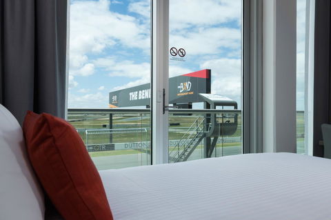 Rydges Pit Lane - Accommodation Daintree 22