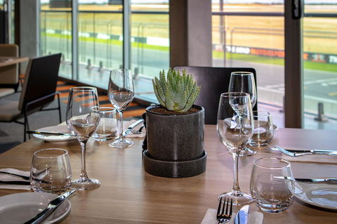 Rydges Pit Lane - Accommodation Daintree 37