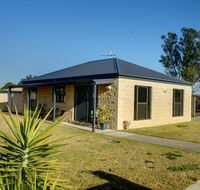 DBJ Holiday Units - Accommodation Daintree
