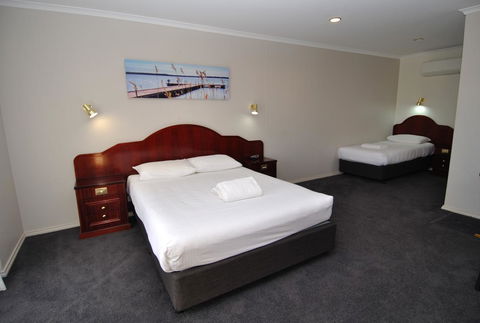 Hilton Beachfront Motel - Accommodation Daintree 41
