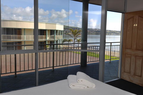 Hilton Beachfront Motel - Accommodation Daintree 0