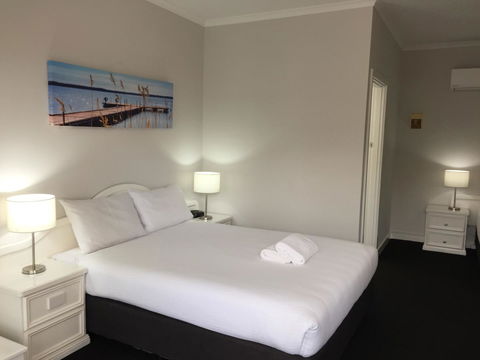 Hilton Beachfront Motel - Accommodation Daintree 5