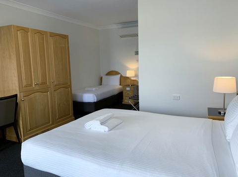 Hilton Beachfront Motel - Accommodation Daintree 11