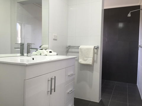 Hilton Beachfront Motel - Accommodation Daintree 37