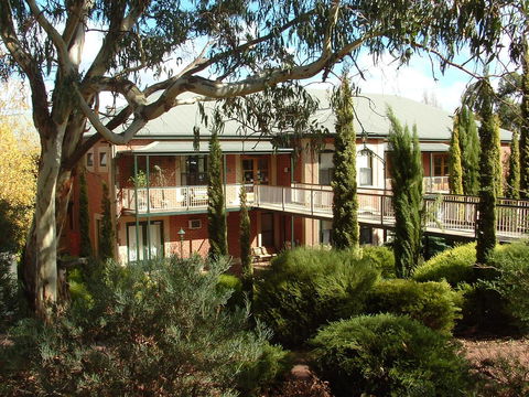 Clare Country Club - Accommodation Daintree 2