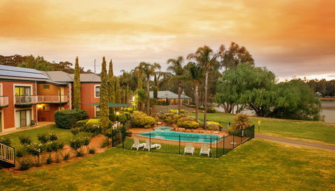 Clare Country Club - Accommodation Daintree 0
