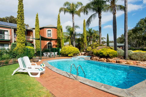 Clare Country Club - Accommodation Daintree 8