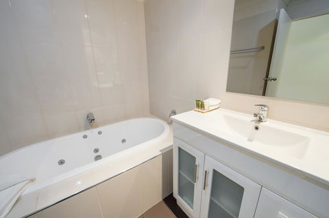 Clare Country Club - Accommodation Daintree 23