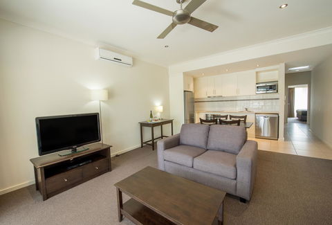 Clare Country Club - Accommodation Daintree 13