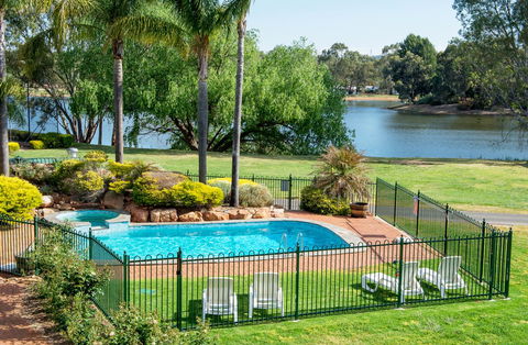 Clare Country Club - Accommodation Daintree 3