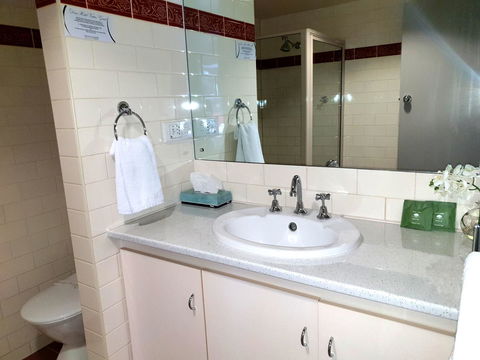 Nightcap At Hotel Victor - Accommodation Daintree 8