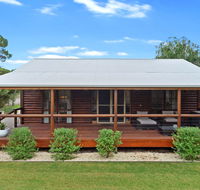 The Log Cabin - 47 Jetty Road - Accommodation Daintree