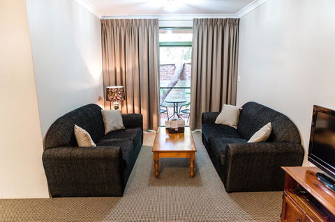 The Belmore Apartments Hotel - Accommodation Daintree 23