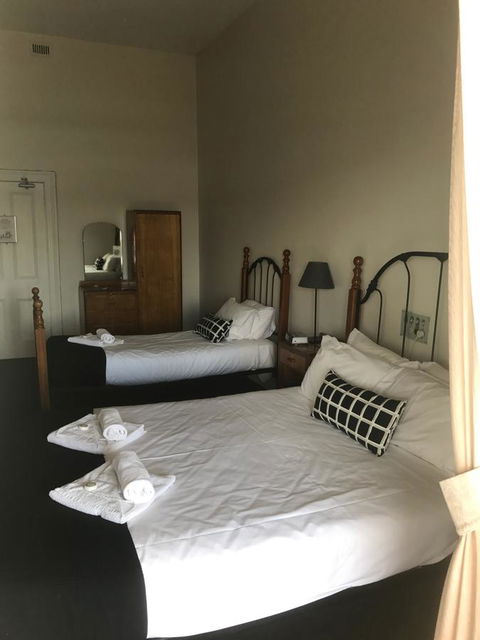 Grosvenor Hotel - Accommodation Daintree 1