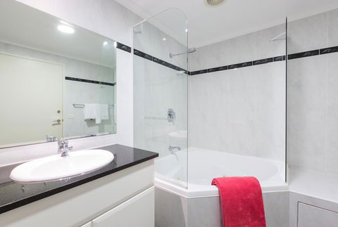 Ramada Resort By Wyndham Shoal Bay - Accommodation Daintree 38