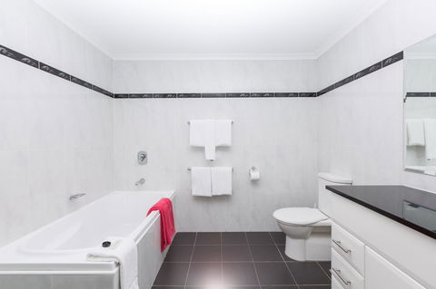Ramada Resort By Wyndham Shoal Bay - Accommodation Daintree 33