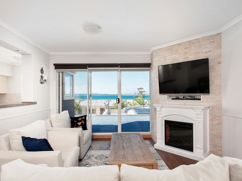 Ramada Resort By Wyndham Shoal Bay - Accommodation Daintree 10