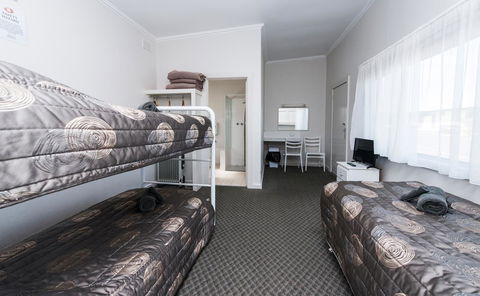 Blue Lake Motel - Accommodation Daintree 9