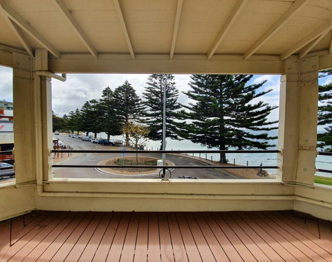 Pier Hotel Port Lincoln - Accommodation Daintree 13