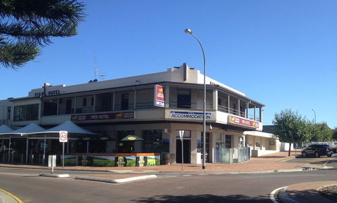 Pier Hotel Port Lincoln - Accommodation Daintree 0