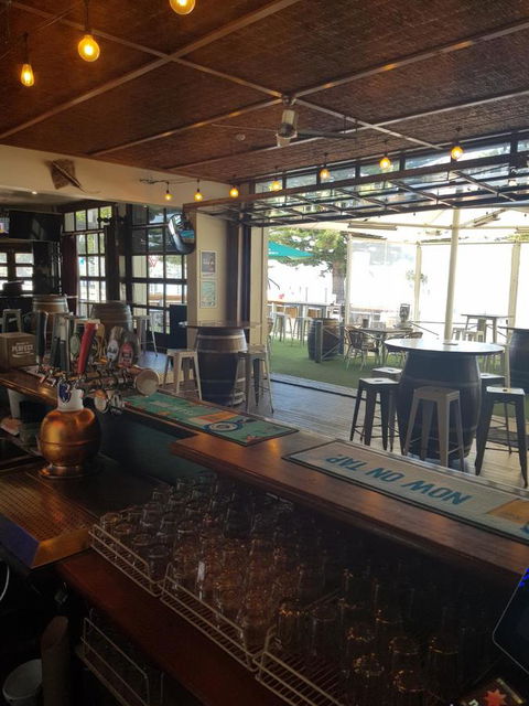 Pier Hotel Port Lincoln - Accommodation Daintree 3