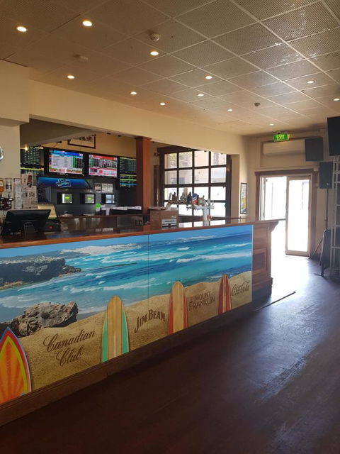 Pier Hotel Port Lincoln - Accommodation Daintree 2