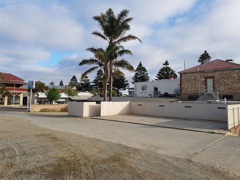 Pier Hotel Port Lincoln - Accommodation Daintree 32
