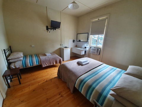 Pier Hotel Port Lincoln - Accommodation Daintree 22