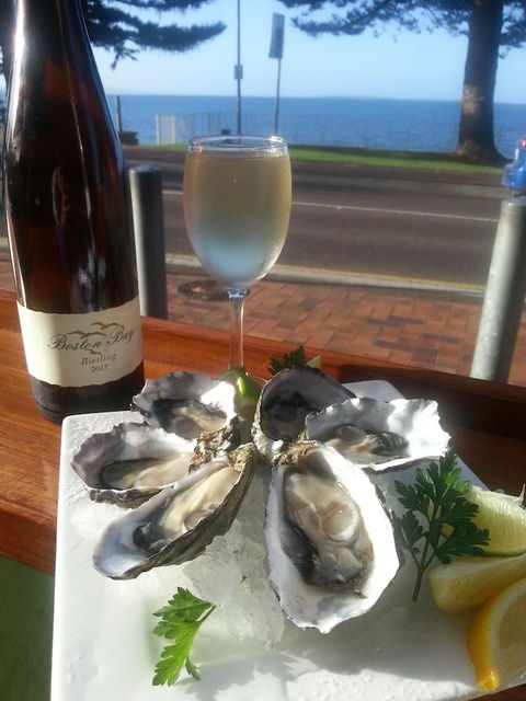 Pier Hotel Port Lincoln - Accommodation Daintree 7